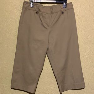 Apt.9 Capris Pants Beige Tan Size 10 Stretchy